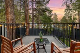 Wooded Oasis, Hot Tub, Fenced Yard, Chic Design - Image 2