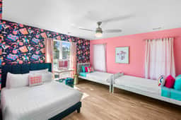 Ultimate Bach 10min to DT IG Walls Every Room - Image 4