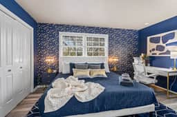 HotTub, FirePit, Pets, Pool Table, Outdoor Dining - Image 4
