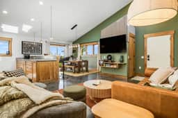 360Mtn Views, OutdoorTheatre, Hottub, Sauna, GmRm - Image 3