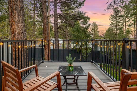 Wooded Oasis, Hot Tub, Fenced Yard, Chic Design - Image 2