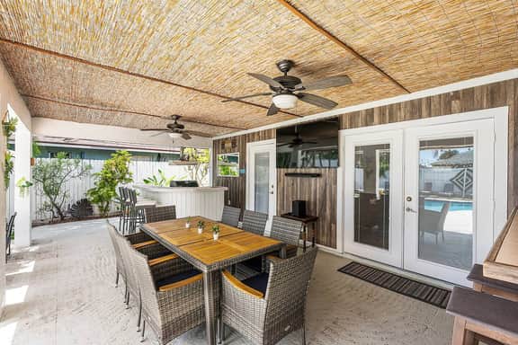 6BR West Palm Oasis • Heated Pool & Mini Golf - Image 2
