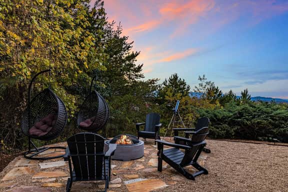 360Mtn Views, OutdoorTheatre, Hottub, Sauna, GmRm - Image 5