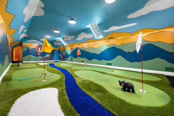 Indoor MiniGolf, GolfSim, Pickle, Theatre, 15mAVL - Image 2