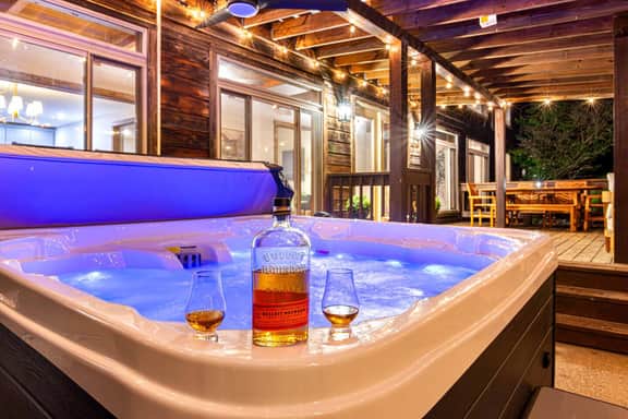 Tee & Tonic•Golf Sim•Hot Tub•Fire Pit - Image 4